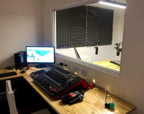 Nuestro Estudio de Radio